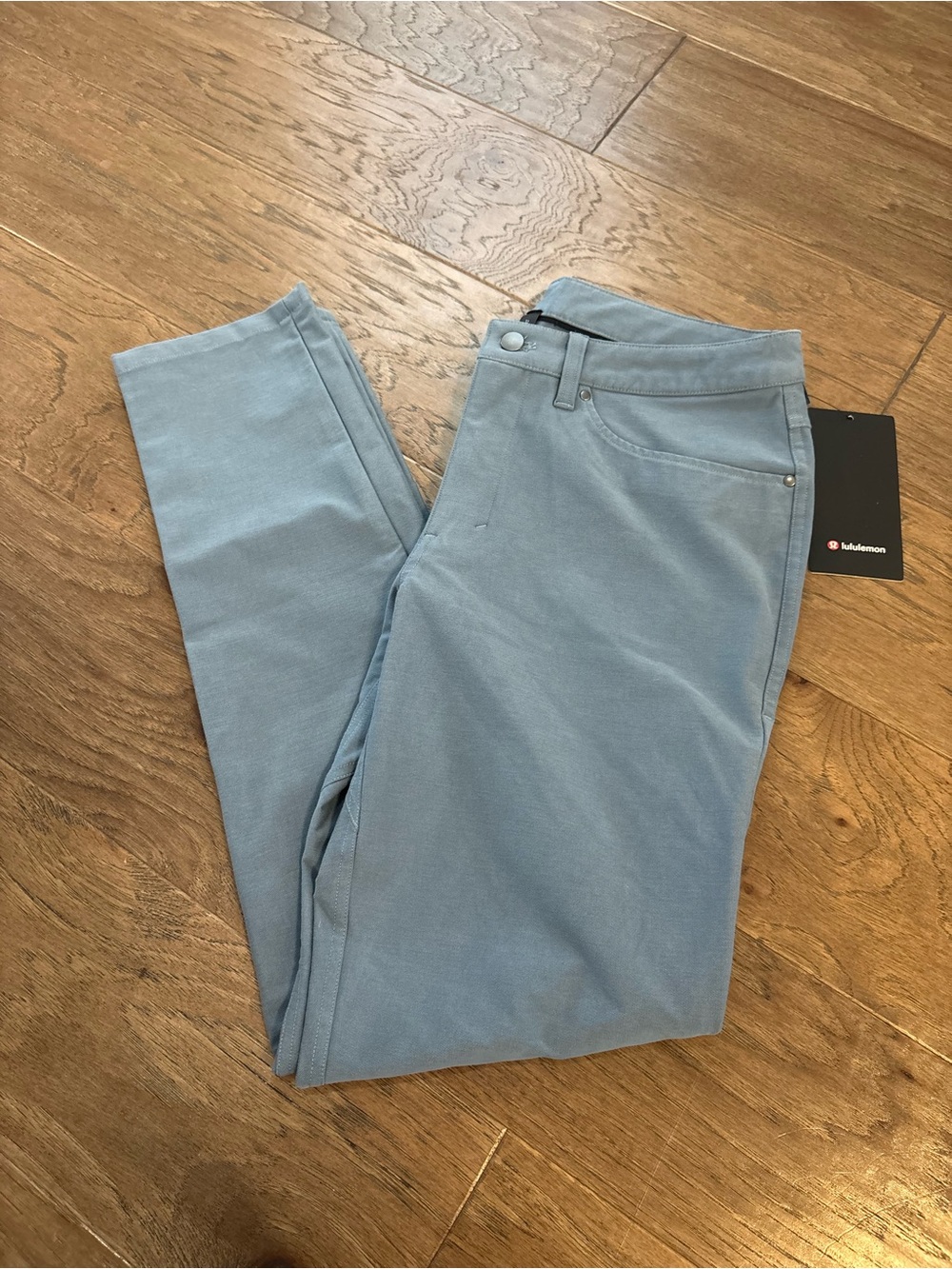 lululemon athletica ABC slim Men’s Sky Blue Chinos 34”L size 32